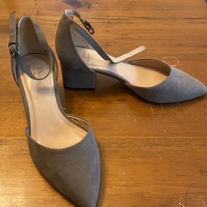 Closed toe kitten heels